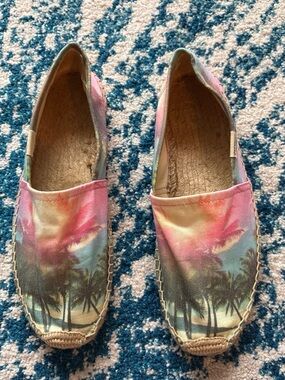 Soludos Tie-Dye Palm Print Espadrilles